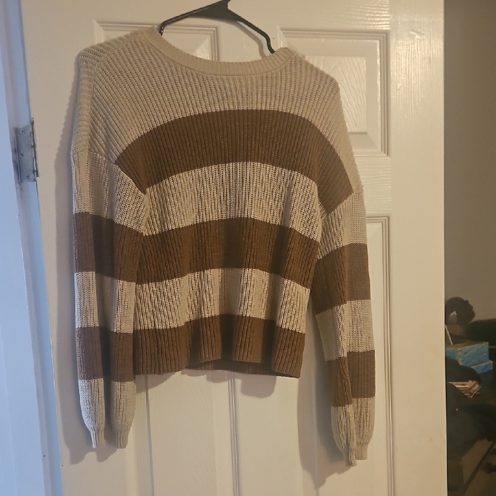 Steve Madden Brown and Cream Crew Neck Sweater